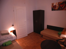FAUST hostel pokoje apartament klub Krakw Polska